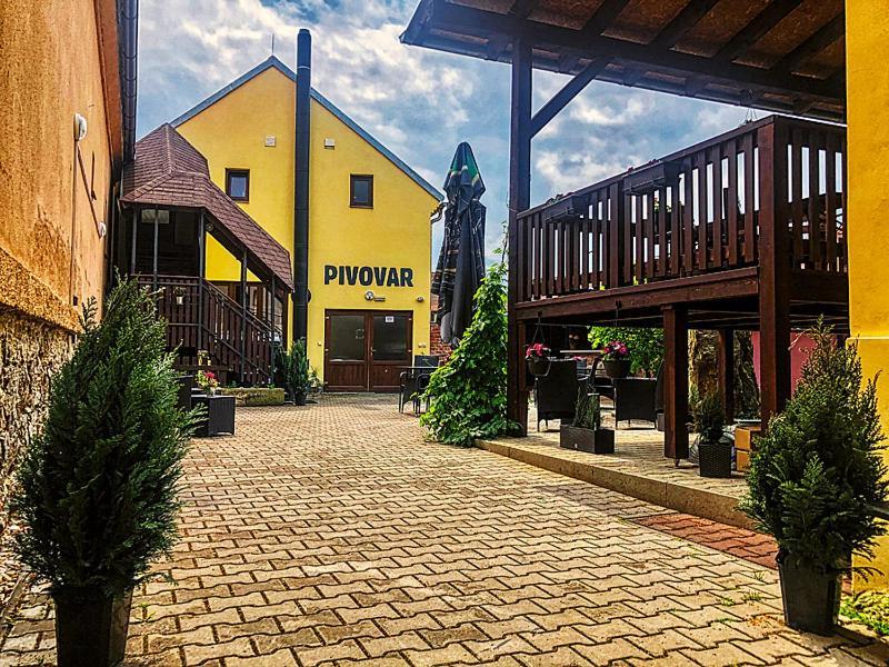 Pivovar Pod Lipou Kysice Экстерьер фото